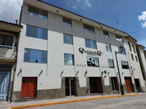 Отель Qarmenqa Hotel  Куско